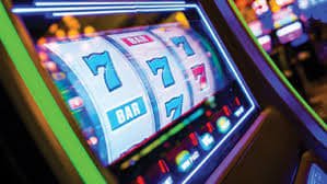 Filipino players enjoying online slot games on mobile devices via totoone